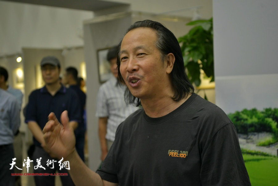 天津美术学院教授、著名画家周世麟致辞。