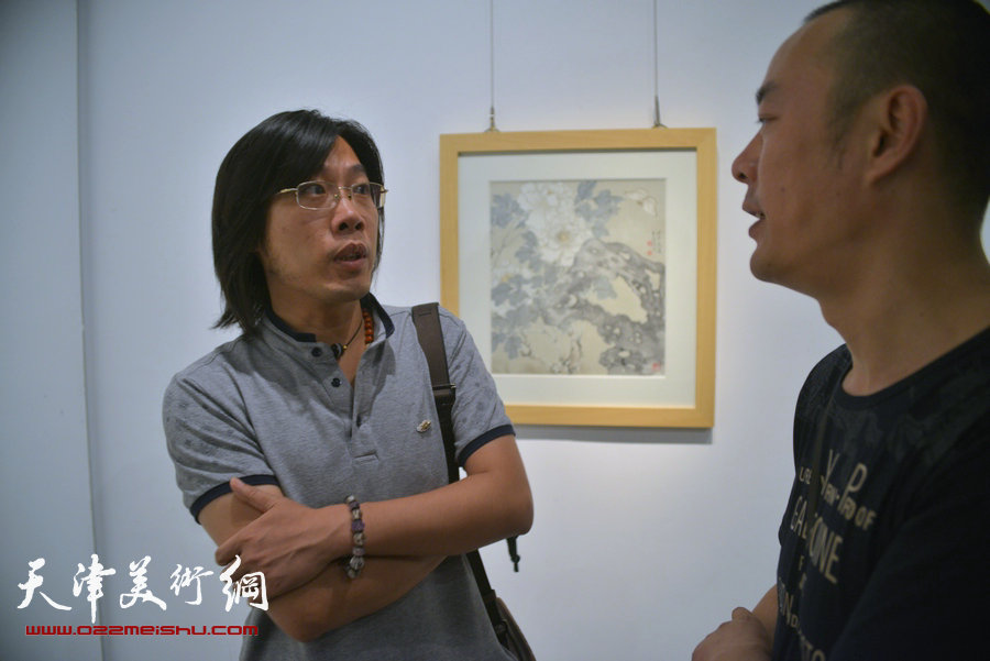 京津画家联展在天津美术馆举行，图为