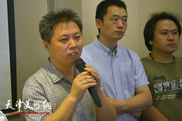 天津美院中国画学院副院长、著名书法家杨建军致辞。