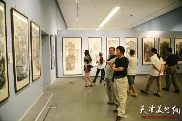 天津首届山水画大展应广大观众要求延长展期