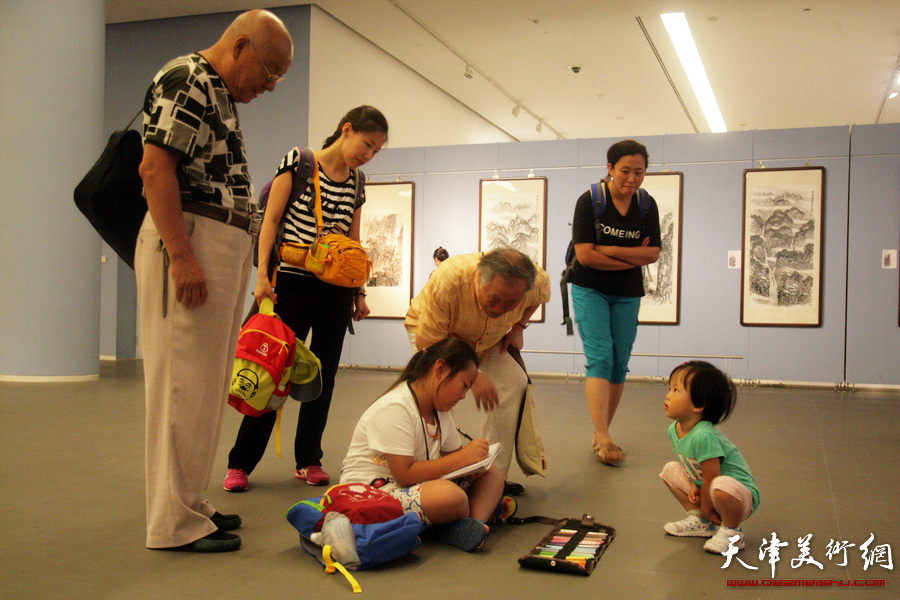 山水画专委会画家现场点评天津首届山水画大展