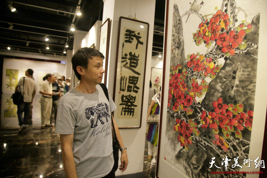 胜兵如歌—全国百家书画作品展7月31日在天津日报美术馆开幕。