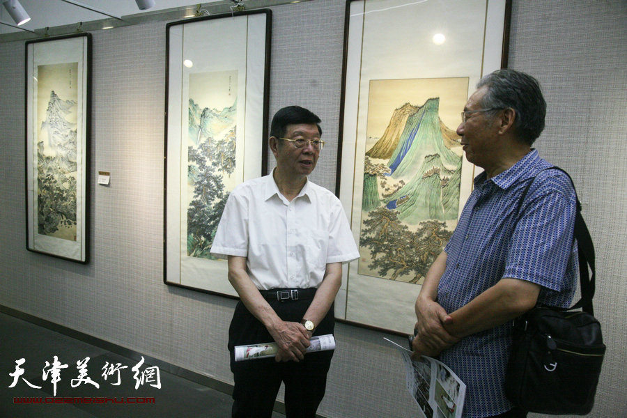 “湖社遗韵—贾元声作品展暨湖社文脉作品欣赏”在天津图书馆开幕。