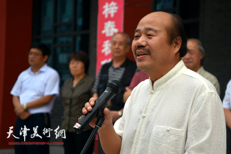 宝坻书画院首任院长孟庆占致辞。