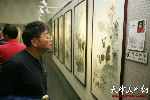 “天津市首届动物画作品展”在天津图书馆展览馆举行