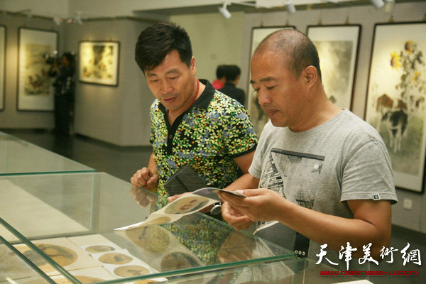 “天津市首届动物画作品展”在天津图书馆展览馆举行