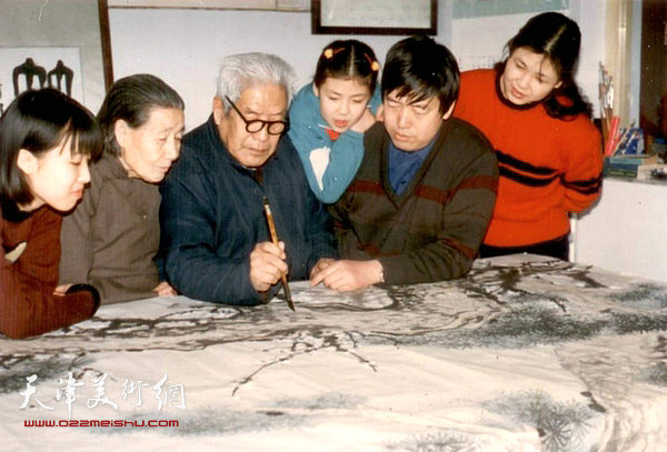 陈梅庵三代合作《松梅图》。（1998年）