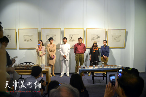 “诗意丹青•诗文书画融合四人展”9月19日在智慧山艺术中心开幕。