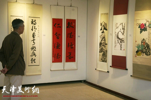 柴树朴书画展在水上公园今晚人文艺术院开展