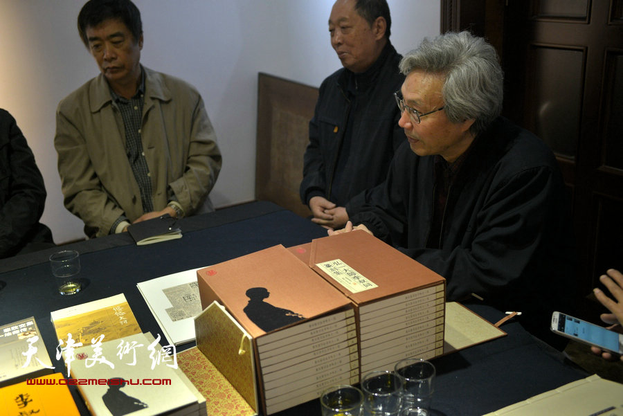 车永仁在《弘一大师李叔同篆刻集》新编增补本首发式现场。