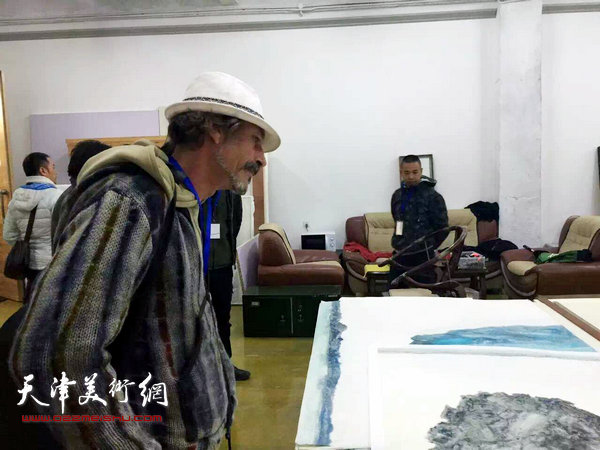 图为“不仅是过程，也是结果”当代实验艺术巡回展2布展现场。