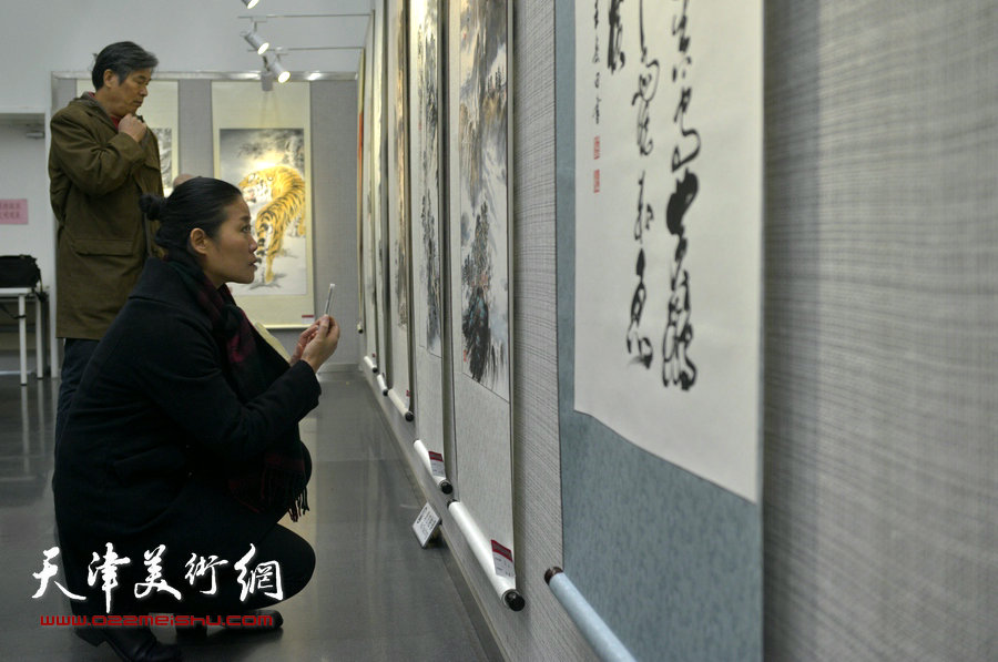 图为纪念刘奎龄诞辰130周年书画提名展览现场。