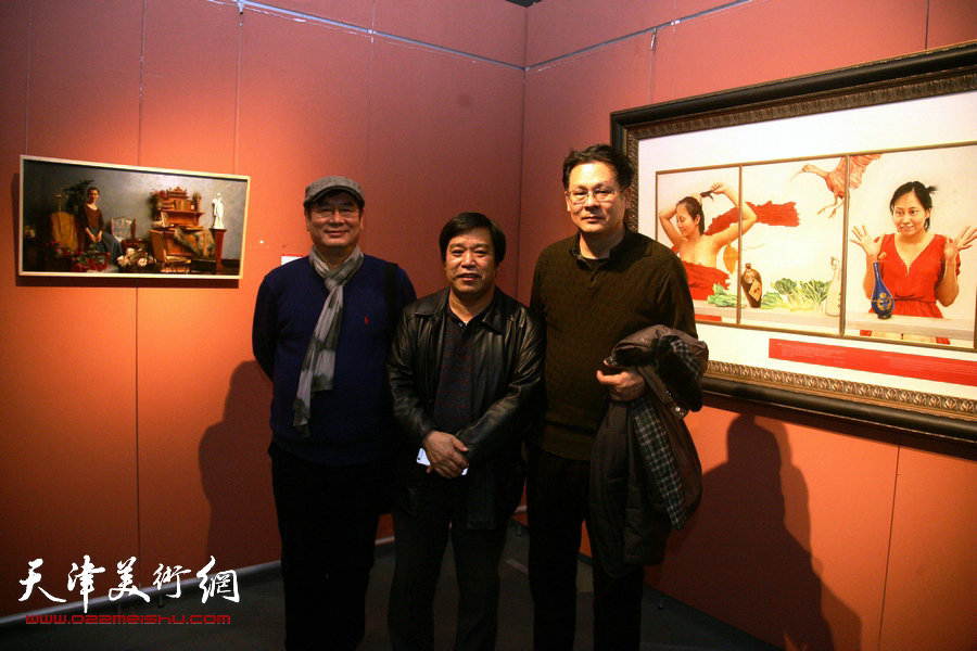 2015中国写实画派十一年展在天津美术馆开展，图为开幕仪式现场。