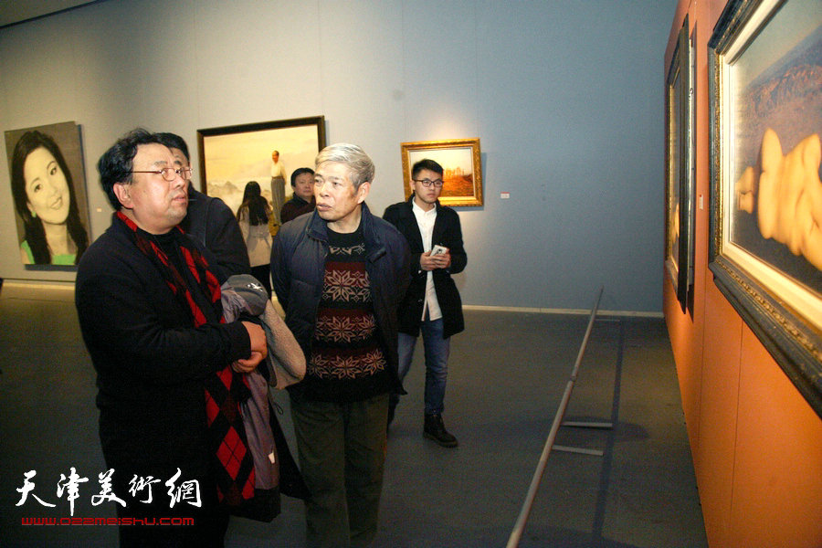 2015中国写实画派十一年展在天津美术馆开展。