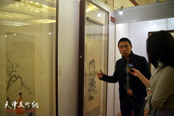 鼎天国际2015秋季艺术品拍卖会今天起在天津迎宾馆举行预展。