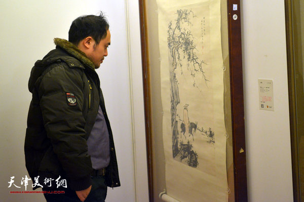 鼎天国际2015秋季艺术品拍卖会今天起在天津迎宾馆举行预展。