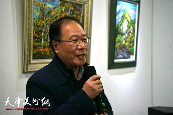 天津河北区美协主席、著名画家庞黎明致辞。