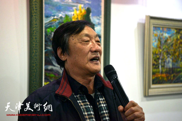 著名画家郝玉明致辞。