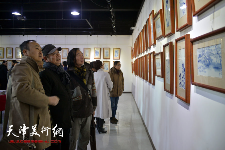 天津首届百名艺术家瓷板艺术邀请展