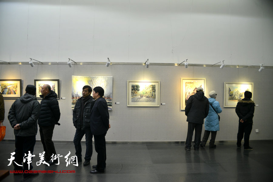 图“美丽津城”贾建东绘画展现场。
