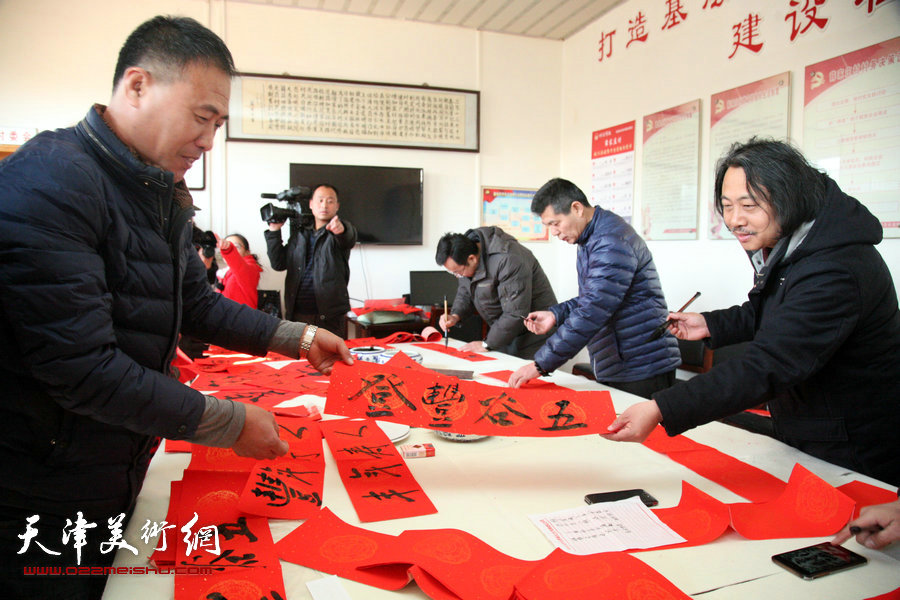 天津画院“深入生活、扎根人民”送文化到静海区