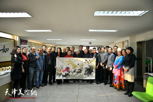 刘春雨新作《翰墨心语》签名赠书笔会于20日在看好之家举行。
