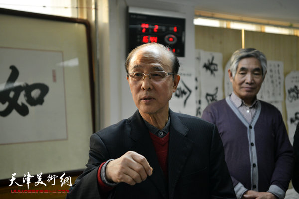 天津市政府原副秘书长李清和发言。