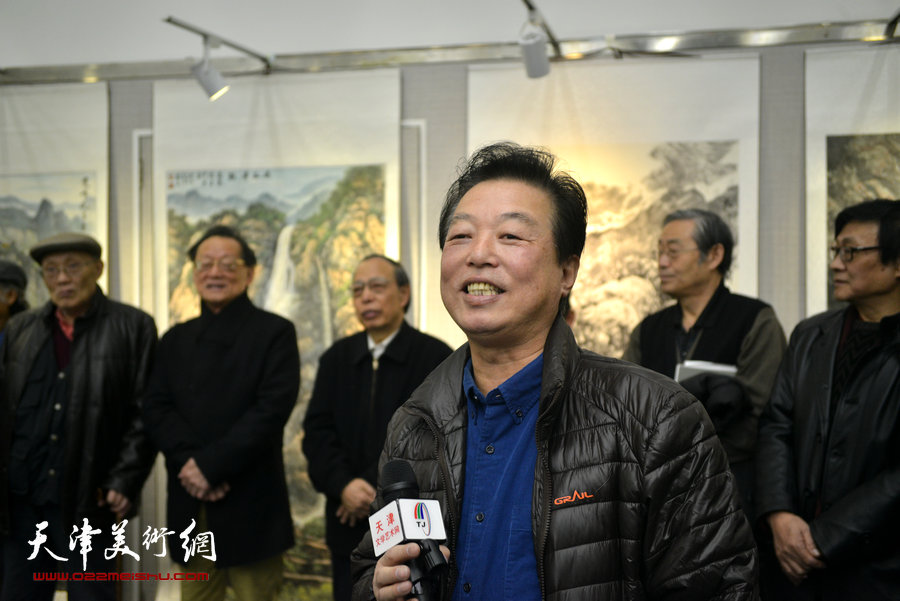 画展开幕仪式由天津文联杨建国主持。
