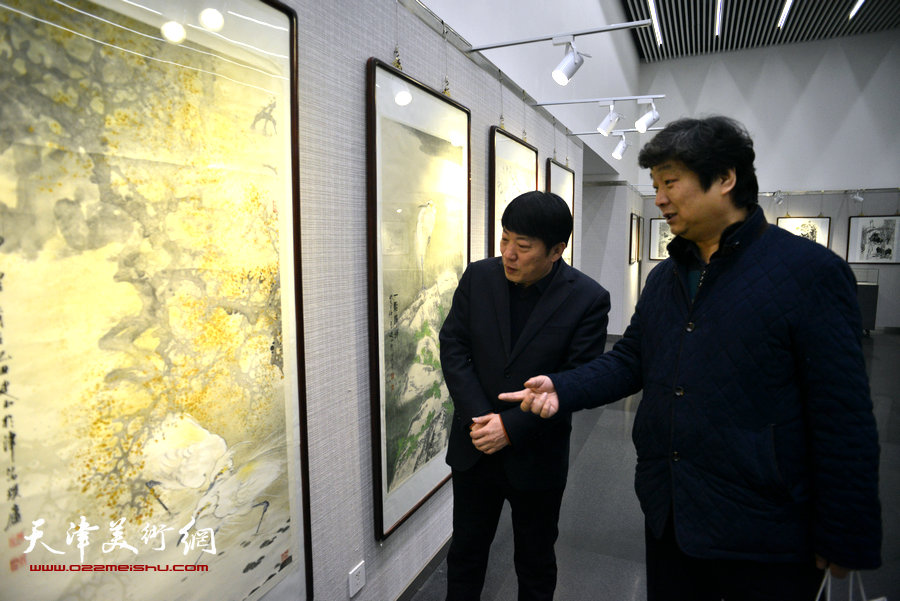 著名伉俪画家高学年、史玉贺春展