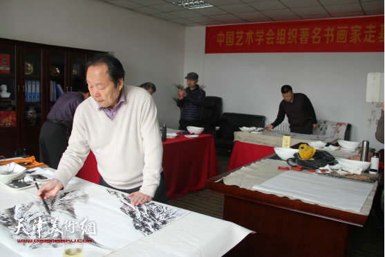 中国艺术学会组织津门书画名家深入蓟县走基层