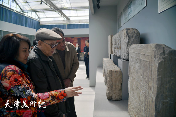 星四沙龙文化活动基地在双街石雕艺术博物馆揭牌