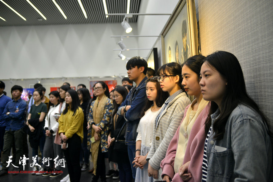 图为开幕仪式现场。
