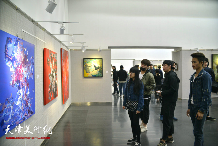 “青年归来·天津美术学院青年艺术家联展”现场。
