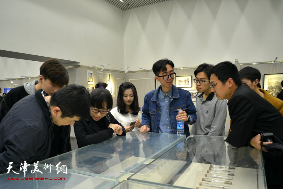 “青年归来·天津美术学院青年艺术家联展”现场。