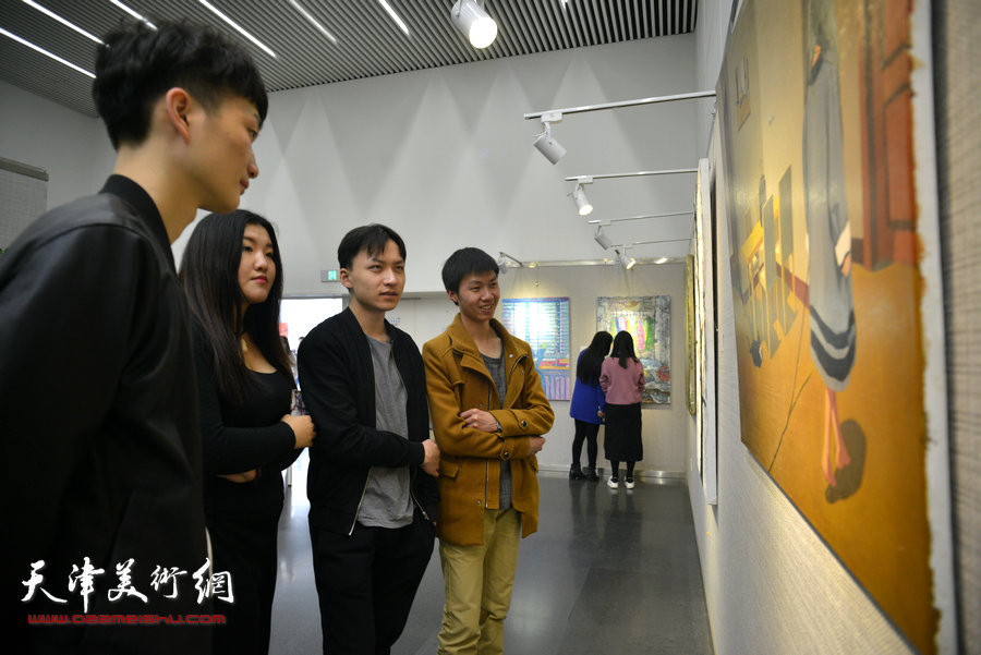 “青年归来·天津美术学院青年艺术家联展”现场。