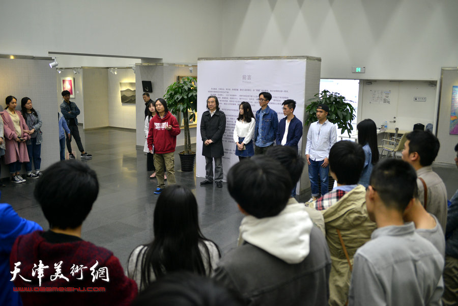 图为开幕仪式现场。