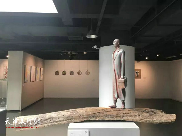 天津美院2014级研究生教学中期检查汇报展