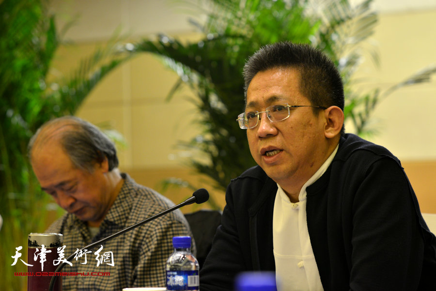 天津人民美术出版社社长、天津美协花鸟画专业委员会副会长李毅峰致辞。