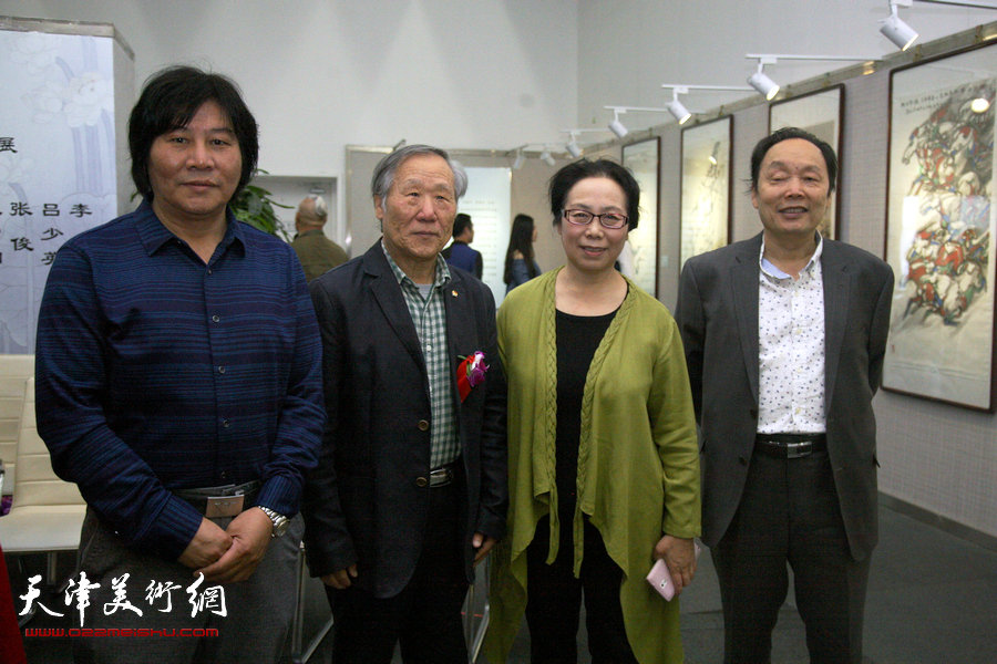 在水一方—当代女画家工笔画精品展