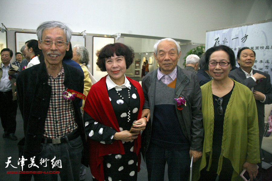 在水一方—当代女画家工笔画精品展