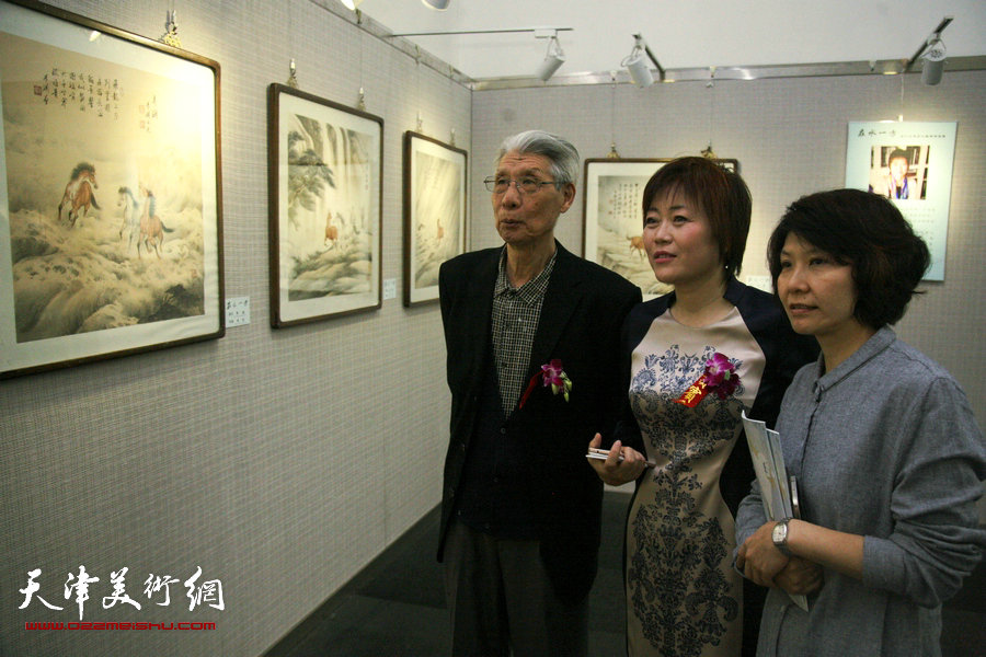 在水一方—当代女画家工笔画精品展