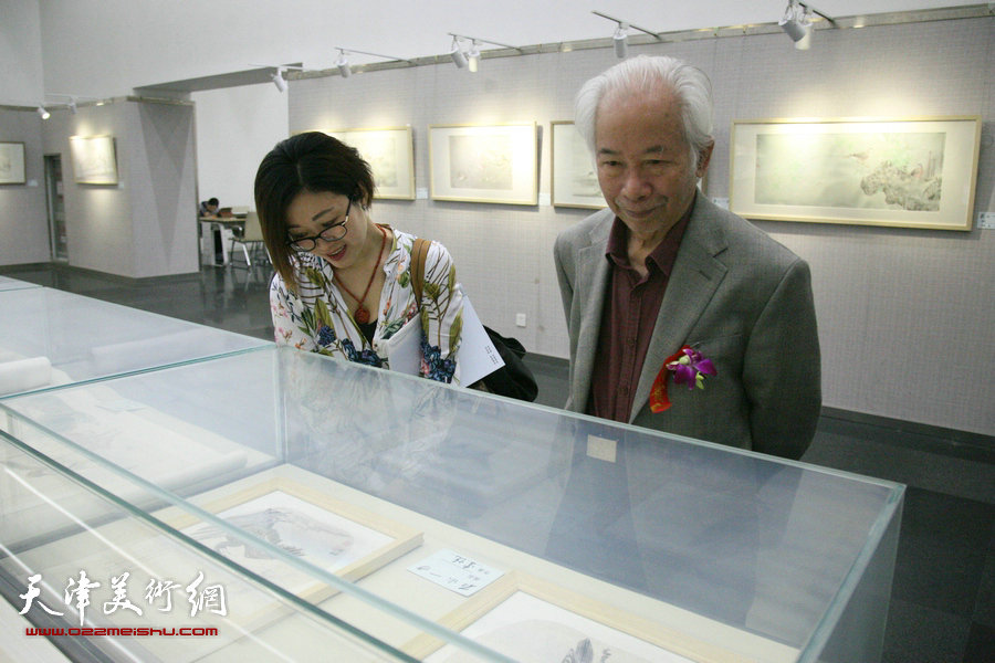 在水一方—当代女画家工笔画精品展