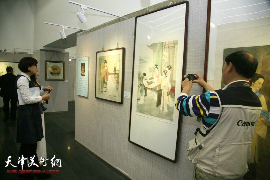 在水一方—当代女画家工笔画精品展