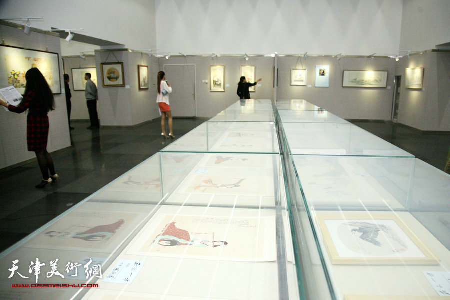 在水一方—当代女画家工笔画精品展