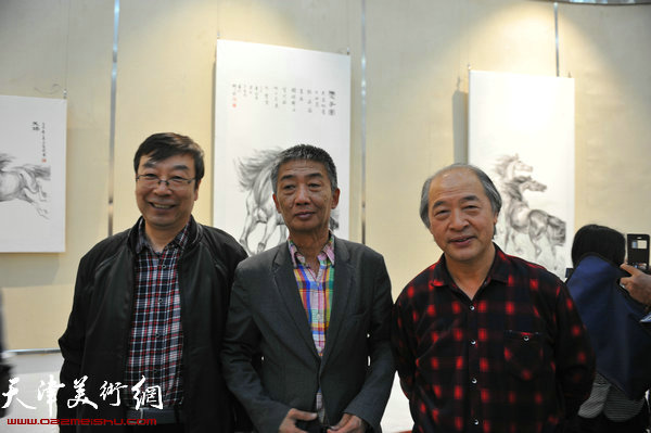 邓国源、王书平、天津山水画家时景林在展览会上