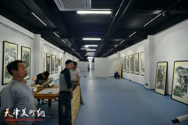 天津美术网艺术馆。