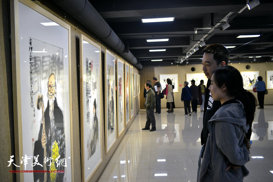 “相约天津”—齐辛民大写意花鸟画展现场。