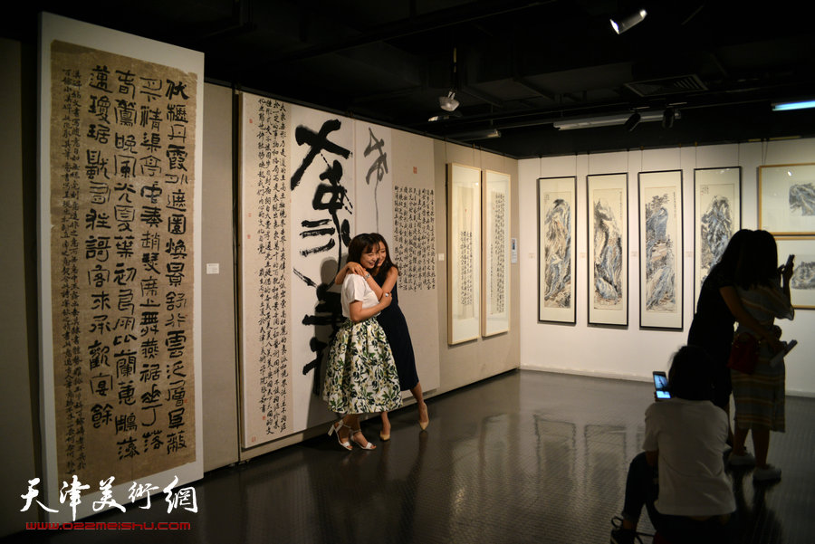 “在花园”天津美术学院2016毕业创作展