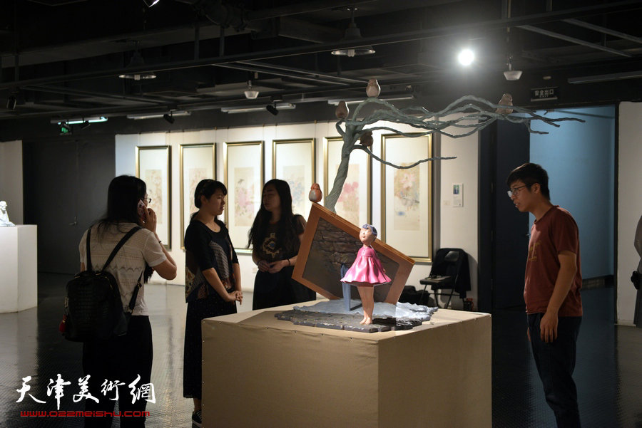 “在花园”天津美术学院2016毕业创作展