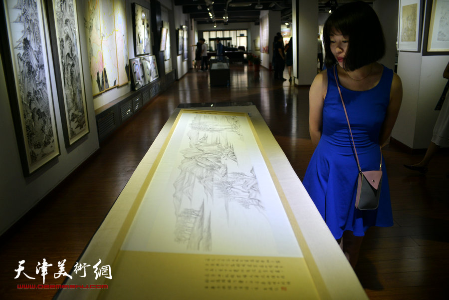 “在花园”天津美术学院2016毕业创作展